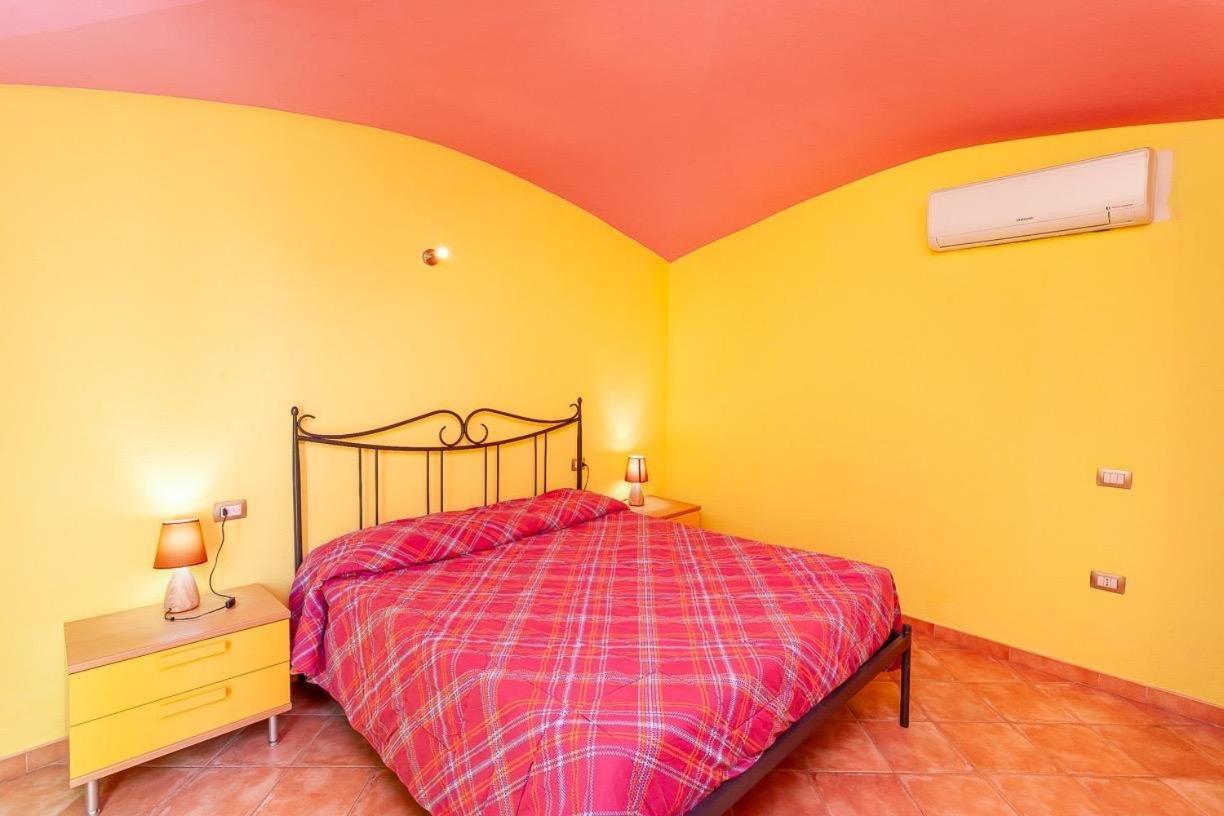 B&B Pettirosso Garden San Teodoro  Bagian luar foto